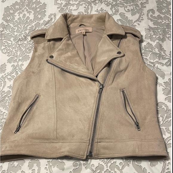 Philosophy Vest - Picture 2 of 8